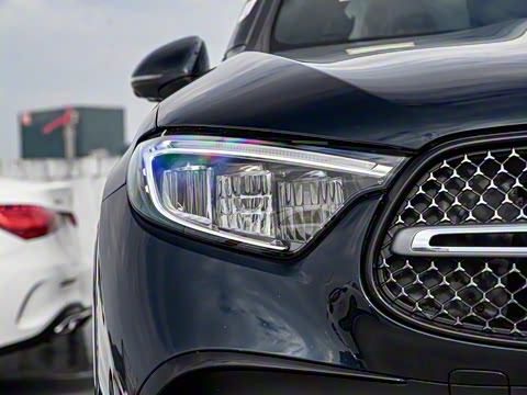 2025�� GLC 300 L 4MATIC ������ 5��