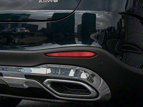 2025�� GLC 300 L 4MATIC ������ 5��