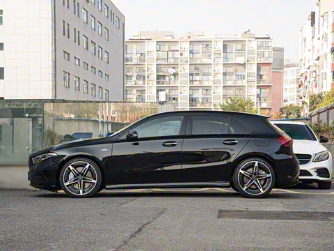 2025�� AMG A 35 4MATIC