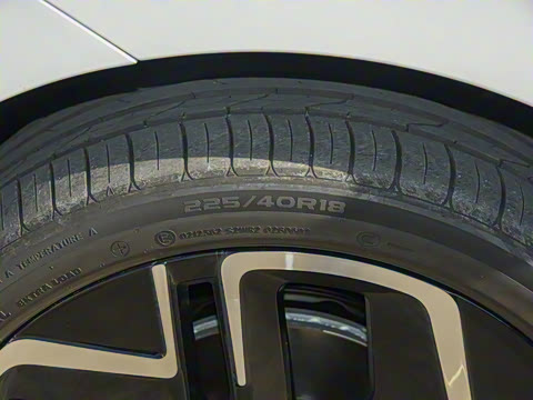 2025�� 300TSI R-Line