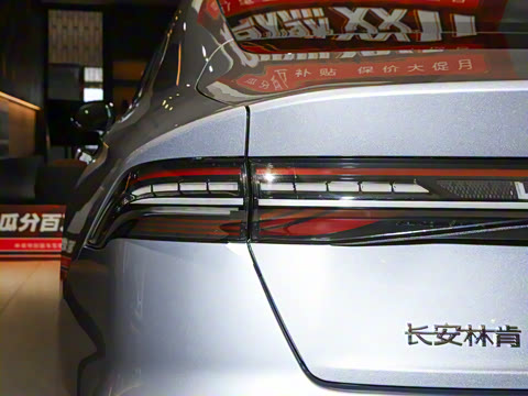 2025�� 2.0T ���ݰ�