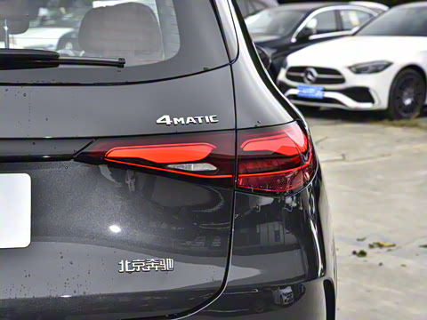 2025�� GLC 260 L 4MATIC ������