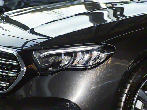 2025�� E 300 L ʱ����