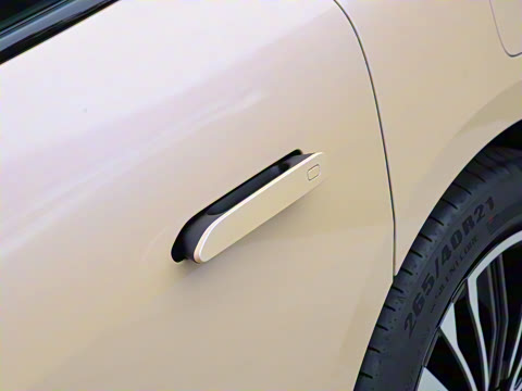 2025�� Ultra���̰�