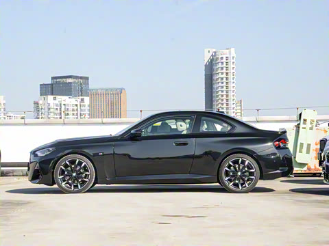 2025�� 225i M�˶���ҹ��װ