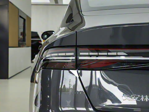 2025�� 2.0T ���ݰ�