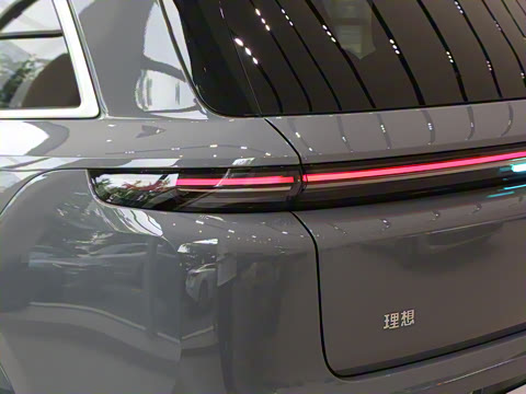 2025�� Ultra ���ܻ��°�