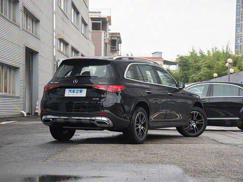 2025�� GLC 260 L 4MATIC ������