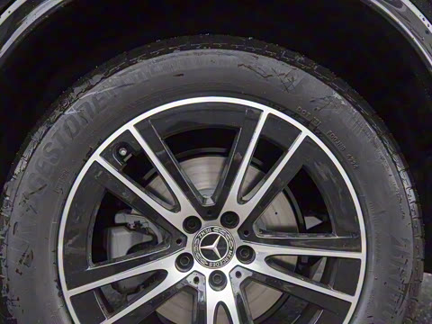 2025�� GLC 260 L 4MATIC ������