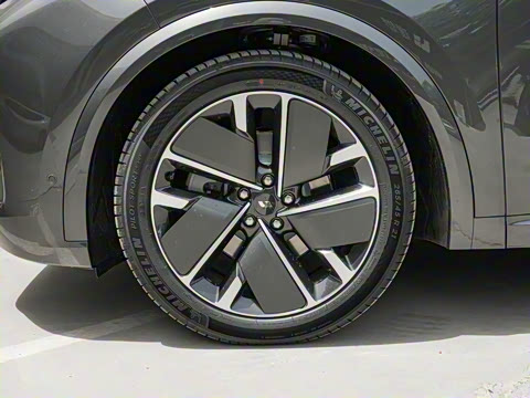 2025�� Ultra ���ܻ��°�