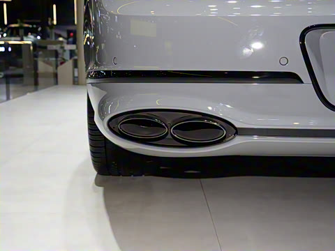 2024�� V8 Edition 8