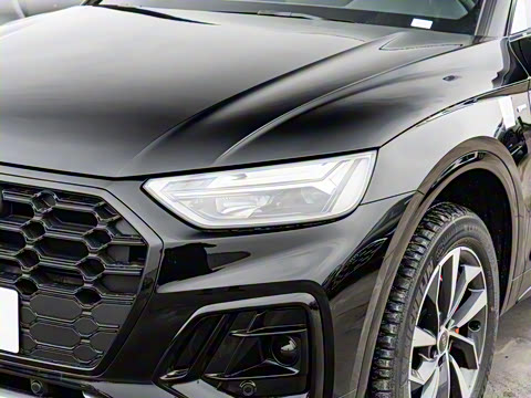 2025�� 40 TFSI ����������