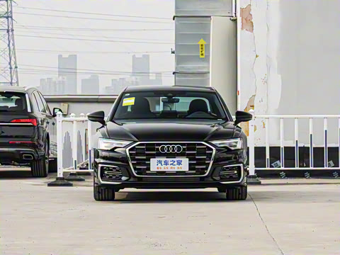 2025�� 40 TFSI ����������