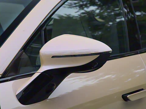 2025�� Ultra ���̰�