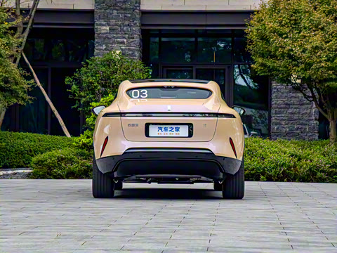 2025�� Ultra ���̰�