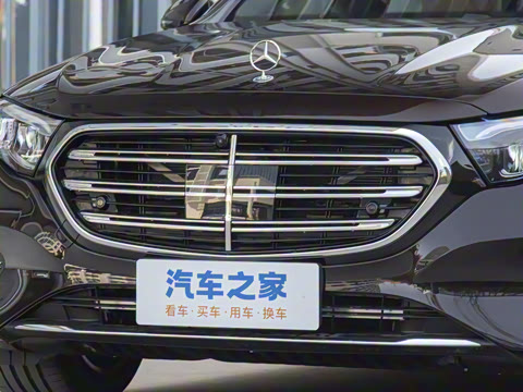 2025�� �Ŀ� E 300 L ������