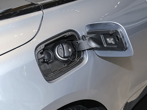 2024�� M4������ܳ� M xDrive ������