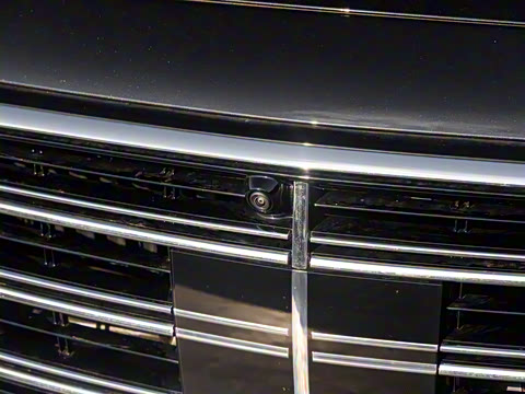 2024�� E 350 e L ���ʽ��϶����γ�