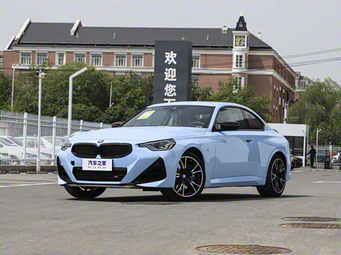 2025�� M240i xDrive