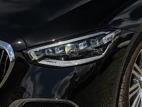 2025�� �Ŀ� S 580 4MATIC