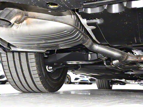 2024�� �Ŀ� E 300 L ������