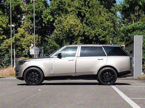 2025�� 3.0 L6 400PS �����ӳ���