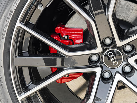 2025�� 55 TFSI quattro S line����ʿ��