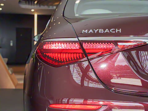 2025�� �Ŀ� S 480 4MATIC