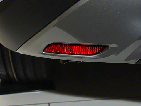 2025�� 300 ����������