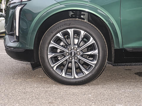 2025�� 2.0T ������