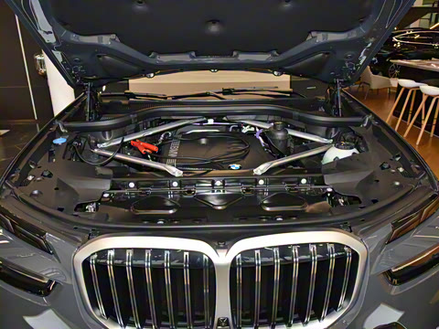 2024�� xDrive40i ������M�˶���װ