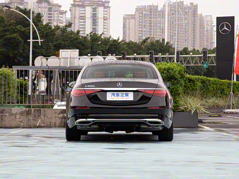 2025�� S 400 L ������