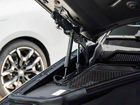 2025�� eDrive 40 L 50����������