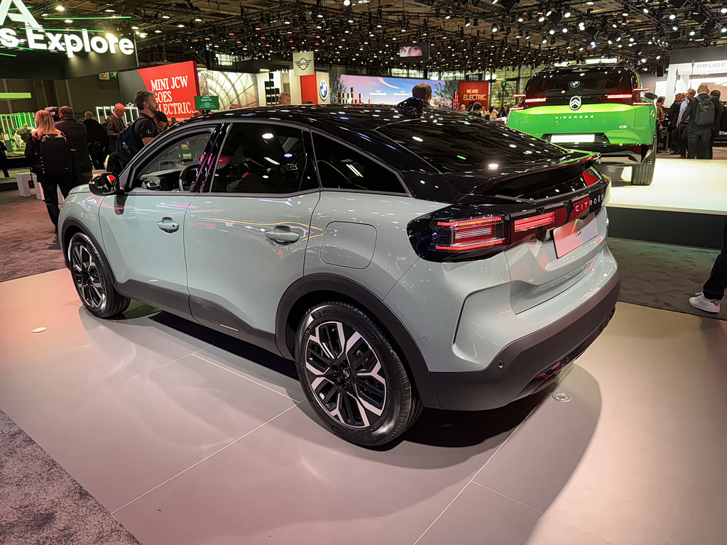 Citroen C4 III Рестайлинг, Седан X: фото поколения