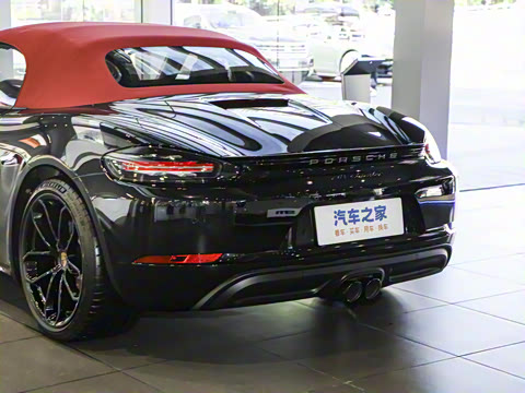 2022�� Boxster 2.0T