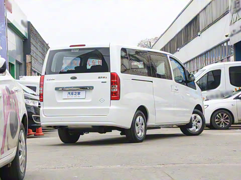 2023�� PLUS 1.8L 7/8�����ʰ�CNG