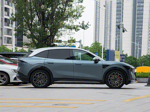 2025�� 100kWh �����������Ǽݰ�