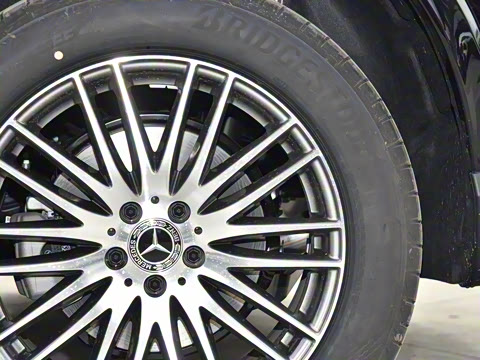 2025�� �Ŀ� GLC 300 L 4MATIC ������ 5��