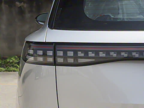 2025�� 210Ultra�Ǽݰ� 6��