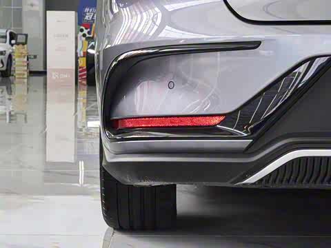 2025�� EV 605KM�����