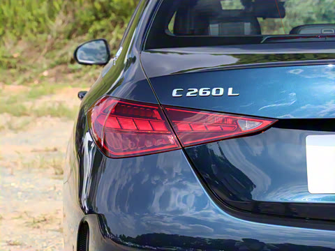 2025�� C 260 L 4MATIC �˶���