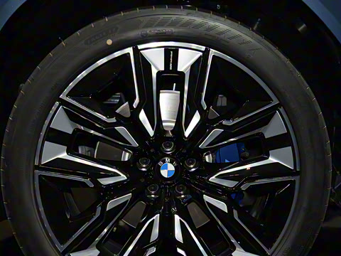 2025�� xDrive30L ������ M�˶���װ