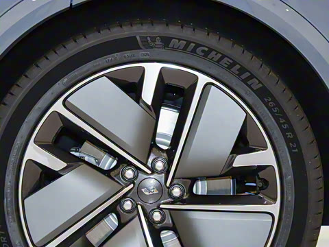 2025�� Ultra ���ܻ��°�