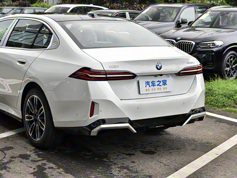 2024�� 525Li M�˶���װ