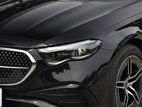 2025�� �Ŀ� E 300 ʱ�����˶���