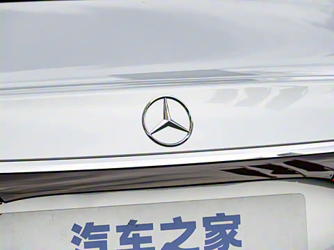 2024�� E 350 e L ���ʽ��϶����γ�