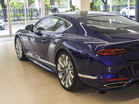 2025�� GT Mulliner��