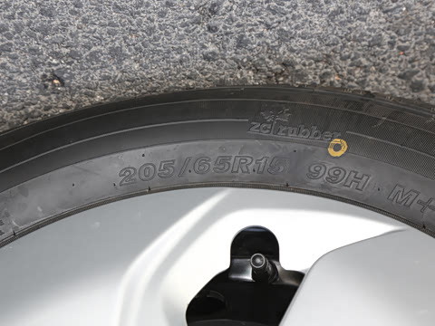 2025�� PLUS 2.0L ��Ӣ��