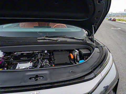 2025�� DM 215KM�����״��콢��