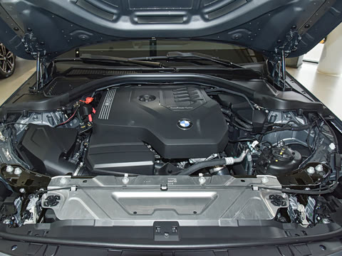 2025�� 225i M�˶���ҹ��װ